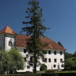 Polhograjska graščina v marcu