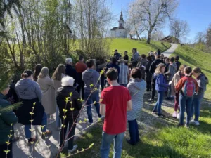 Na Logu so nedeljska srečanja lepo obiskana in povabilo na novo FB stran