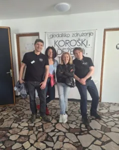 Na gledališki tržnici