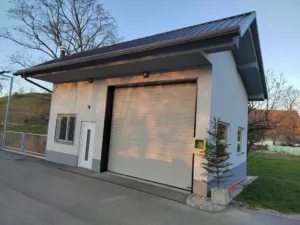 Nova lokacija defibrilatorja na Koreni