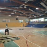 Začetek del obnove športnega poda športne dvorane pri OŠ Horjul