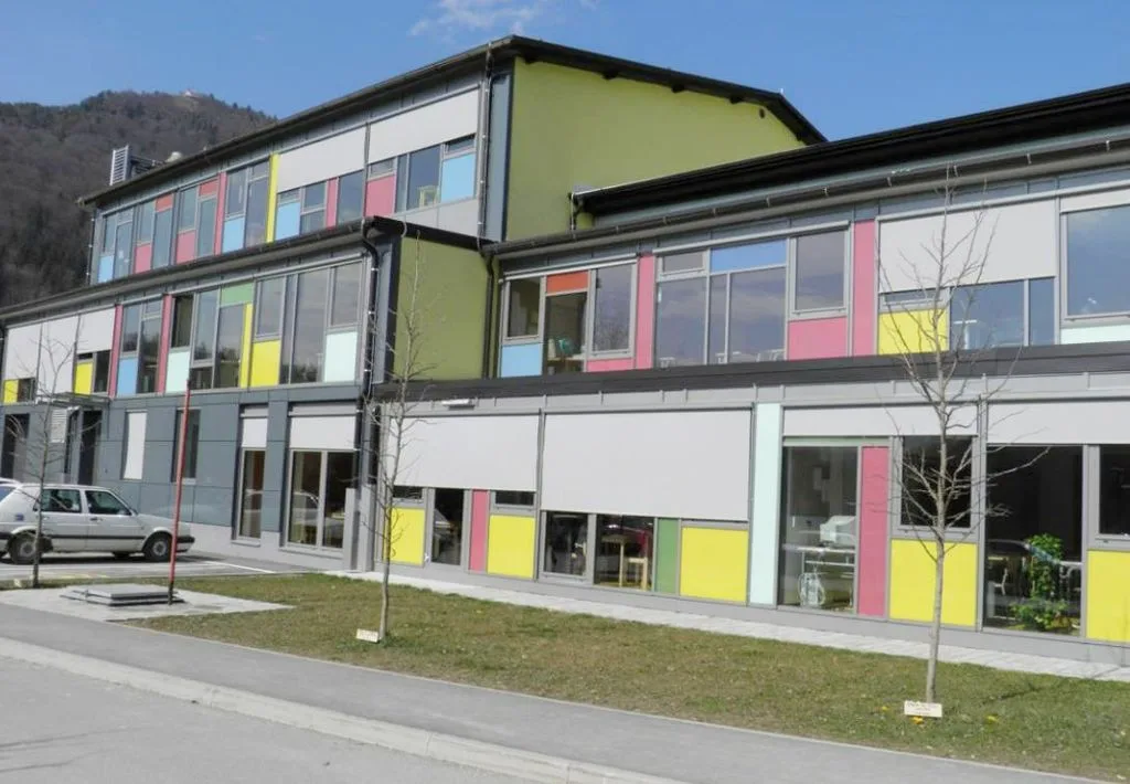 V teku nabava in izvedba sistema hlajenja v OŠ Polhov Gradec