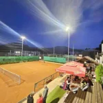 Teniški klub Vrhnika presegel 200 članov – in zasijal v novi led razsvetljavi