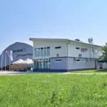 Obnovljena fasada na objektu športnega parka