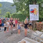 Počitnice z gasilnim aparatom v eni roki in s sladoledom v drugi
