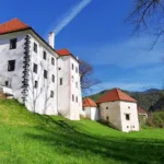 Polhograjska graščina v oktobru