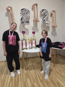 Plesalci Plesnega mesta v svetovnem vrhu