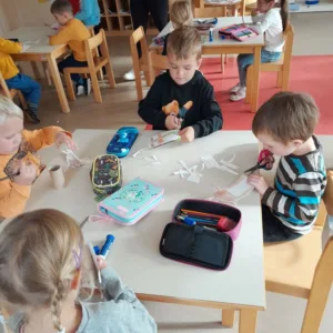 Pravljična ura in ustvarjalne delavnice