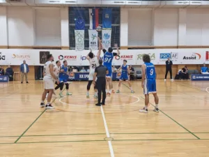 Vrhničani prvič presegli stotico!