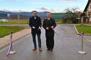 »Bog še ni šel s tako veliko vrečo denarja skozi našo vas«