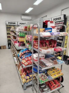 Horjul bogatejši za novo trgovino