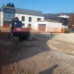 Gradnja parkirišča pri Zrimškovi hiši prehaja v zaključno fazo