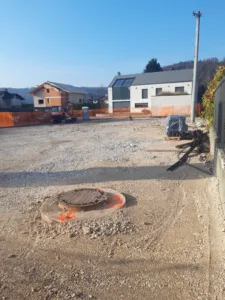 Gradnja parkirišča pri Zrimškovi hiši prehaja v zaključno fazo