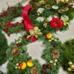 Ustvarili adventne venčke iz naravnih materialov