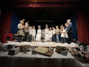 Praznični čas na POŠ Črni Vrh