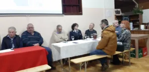 Polna dvorana, poln avtobus in polno dobre volje v DU Vrzdenec