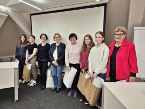 Kviz Ženske o ženskah: večer znanja, sodelovanja in navdiha