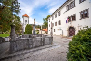 Aktiven začetek leta v Javnem zavodu Polhograjska graščina