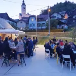 Kulinarični večer na grajski postaji v znamenju pršuta in vina