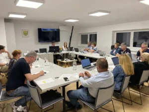 Občinski svet potrdil rebalans proračuna, prejemnike občinskih priznanj in aktivnosti za Center Dobrova