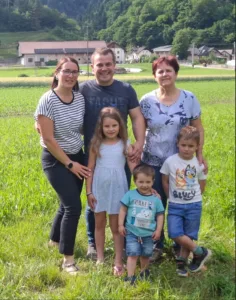 ”Pomemben dosežek vidimo v tem, da smo se po naravnih ujmah, kot so žled in poplave, vedno znova pobrali in nadaljevali delo.”