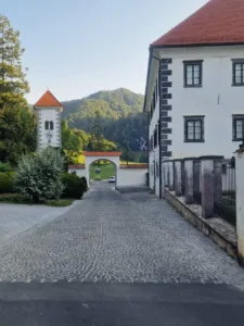 Obnova oboka v Polhograjski graščini zaključena