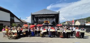 Peti mednarodni festival folklore navdušil s plesom, glasbo in kulinaričnimi dobrotami