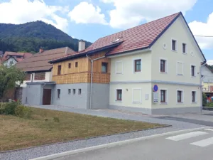 Zaključena obnova upravne stavbe občine