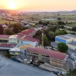 Poleti na gradbišču s polno paro