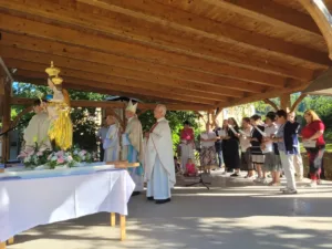 Slovesni zaključek šmarnih maš na Dobrovi