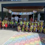 Prvošolčki s preskokom vrvice zakorakali v šolo