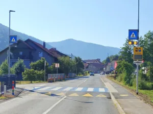 Nov prehod za pešce na regionalni cesti med Borovnico in Dolom